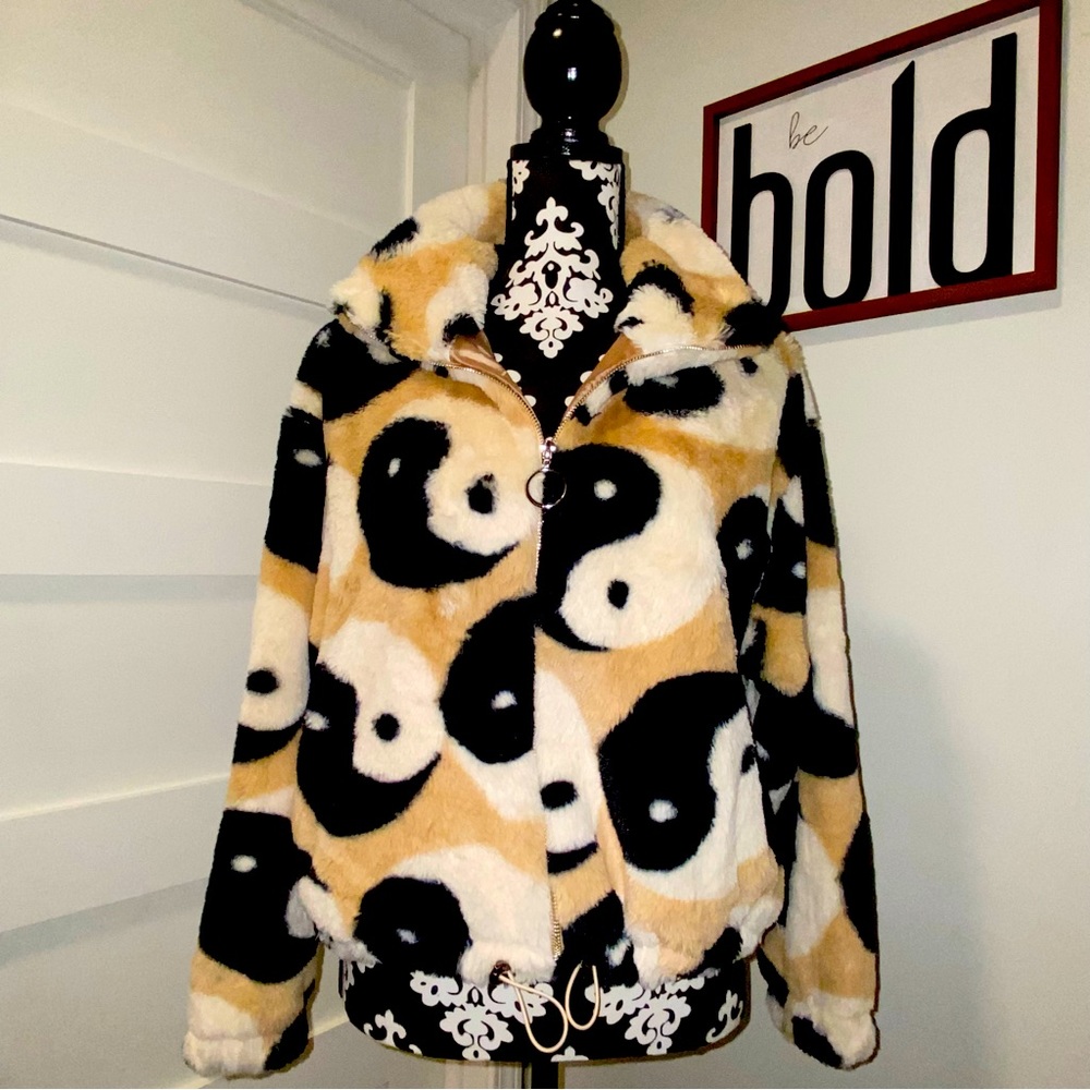 Kyoyo Yin Yang Faux Fur Jacket Coat